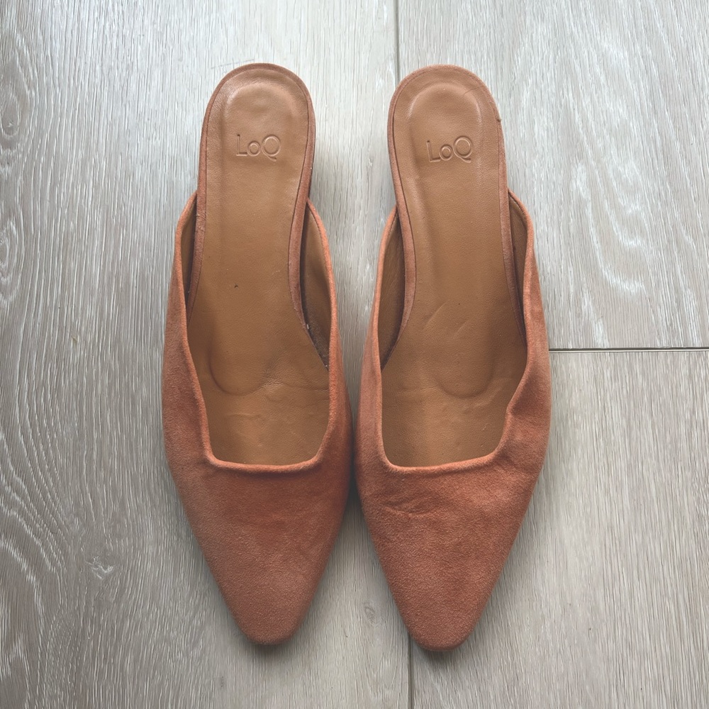LOQ kitten heel slides. Size 8